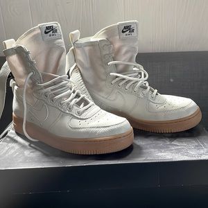 High too AF1 daze 8 , practically new.